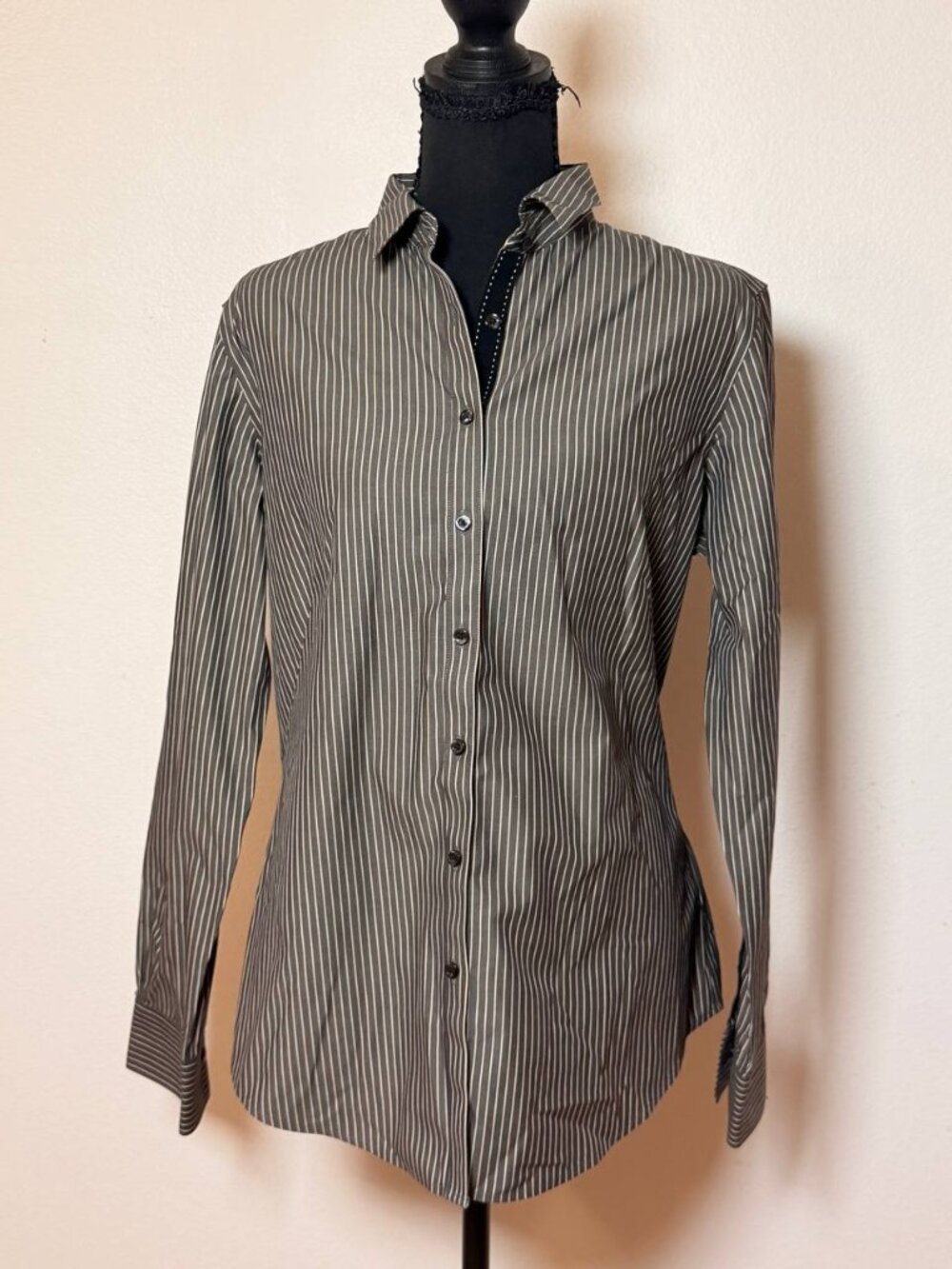 Brooks Brothers Gray Pinstripe Fitted Button Down Shirt Old Money Preppy Office